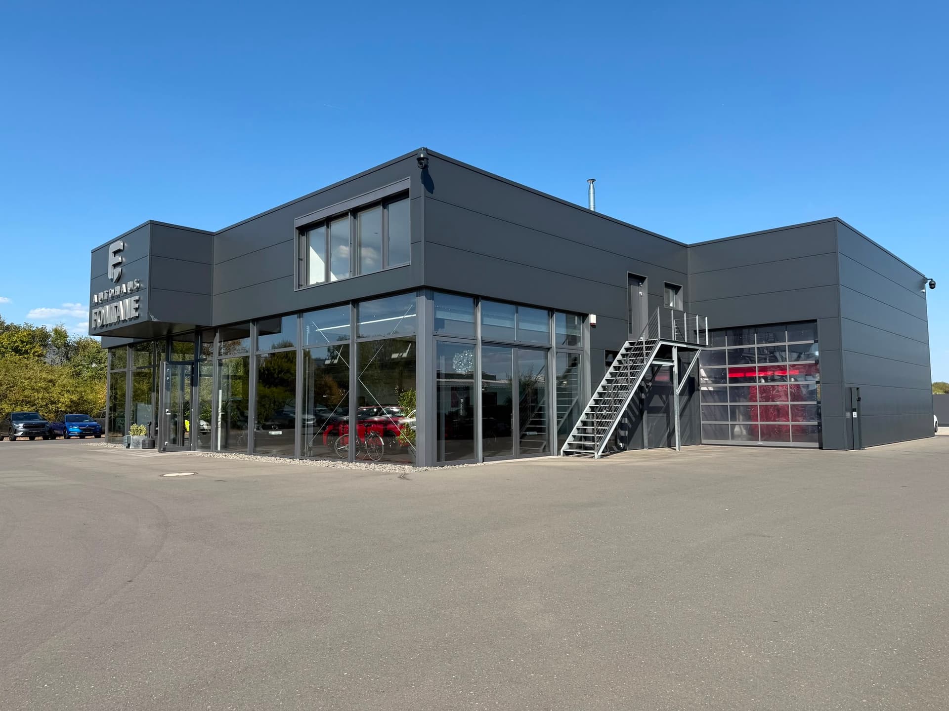 The Autohaus Fontane building on Daimlerstraße in Bitburg