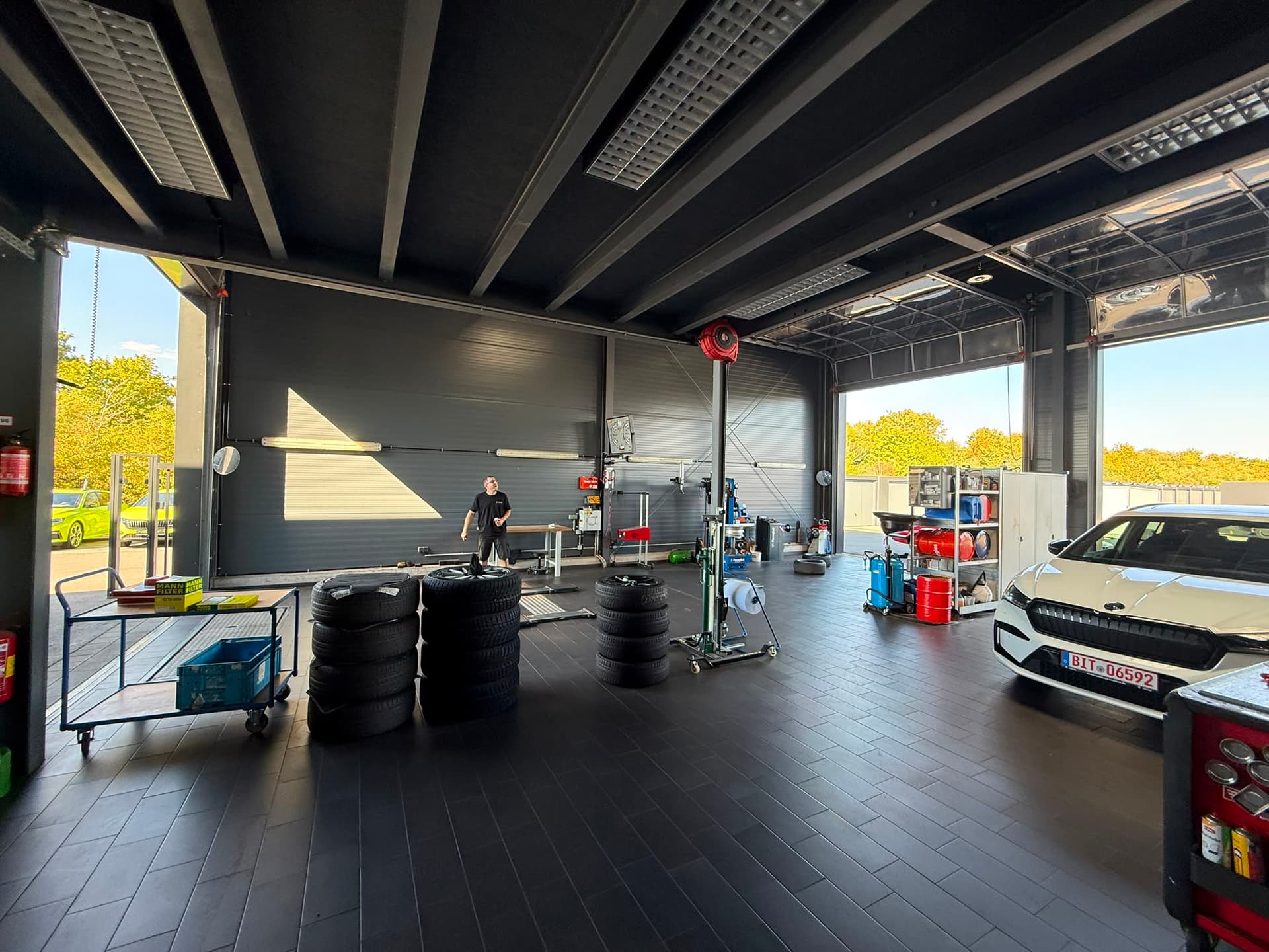 The workshop at Autohaus Fontane, with the doors open